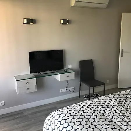 Tres Beau T2 Dans Parc Montfleury ,proche Centre ,au Calme 44 Bd Montfleury 公寓 *